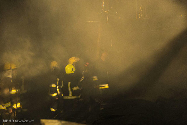 آتش سوزی انبار کیف در کمترین زمان ممکن مهار شد