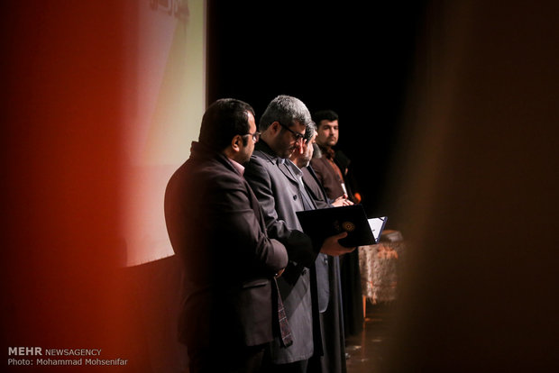 آیین تجلیل از 22 نویسنده انقلاب اسلامی