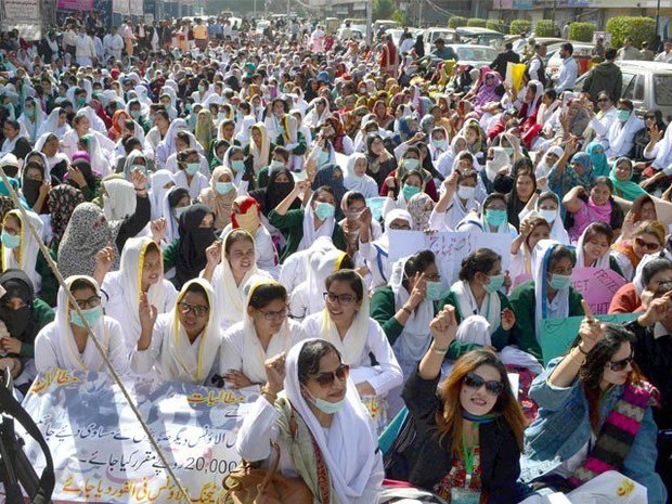 لاہورمیں دواساز کمپنیوں کی شٹر ڈاؤن ہڑتال دوسرے روز بھی جاری