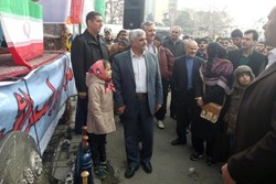 وزیر علوم در جمع راهپیمایان ۲۲ بهمن حضور یافت