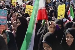 هزاران ایرانی در ۳۸ امین سالروز پیروزی انقلاب اسلامی شعار سردادند