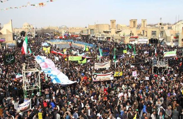 راهپیمایی روز قدس در ۸۰ نقطه از یزد/گرمای حضور در دمای ۳۵ درجه