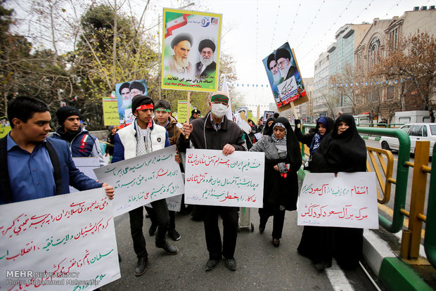 راهپیمایی یوم الله ۲۲ بهمن در تهران -۳