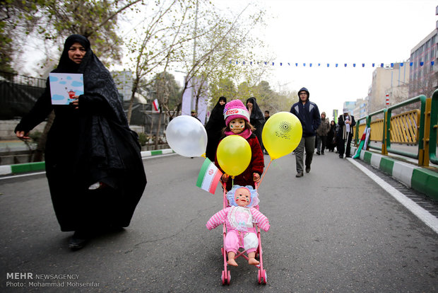 راهپیمایی یوم الله ۲۲ بهمن در تهران -۳