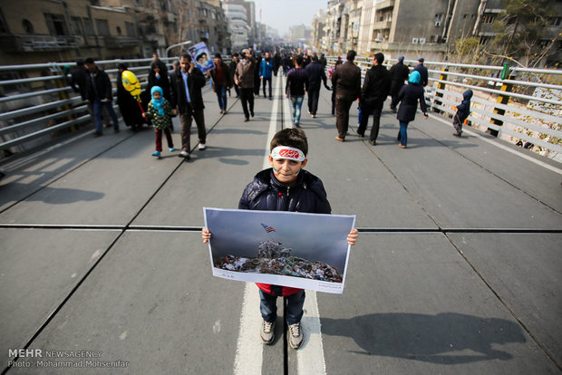 راهپیمایی یوم الله ۲۲ بهمن در تهران -۳