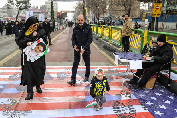 راهپیمایی یوم الله ۲۲ بهمن در تهران -۳