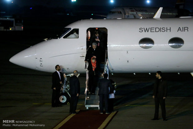 Swedish PM arrives in Tehran