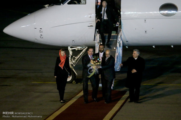 Swedish PM arrives in Tehran