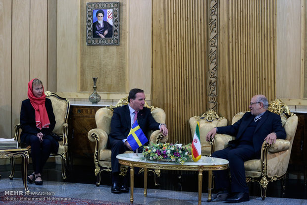 Swedish PM arrives in Tehran