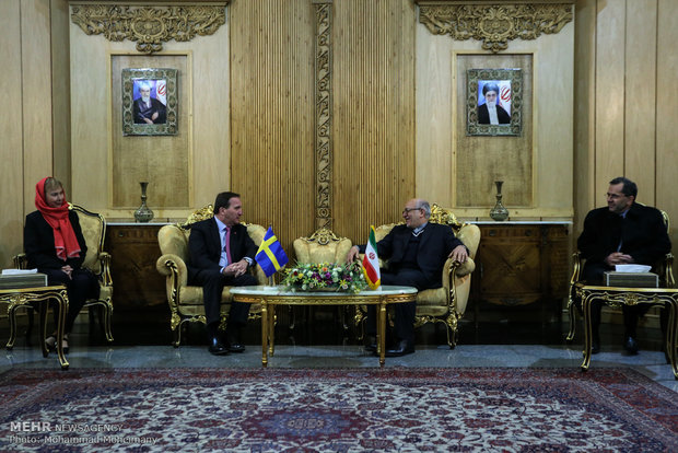 Swedish PM arrives in Tehran