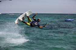 فینال مسابقات کیبل اسکی به مناسبت دهه فجر در جزیره کیش