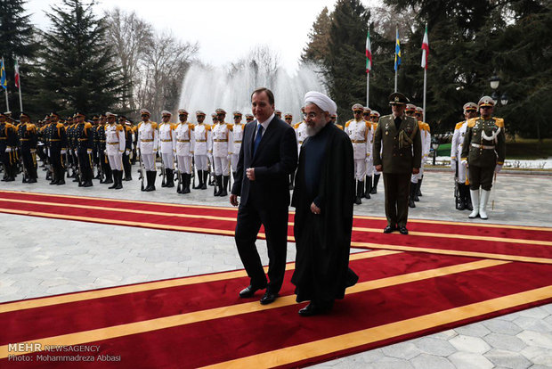 Rouhani officially welcomes Swedish PM