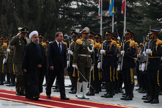 Rouhani officially welcomes Swedish PM