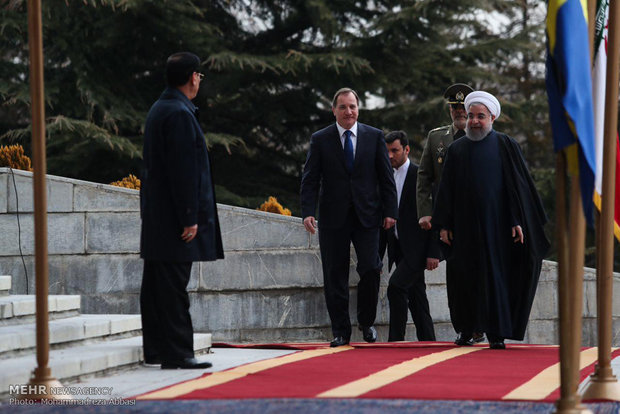 Rouhani officially welcomes Swedish PM