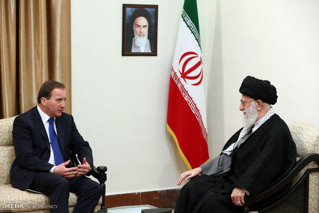 Leader receives Swedish PM