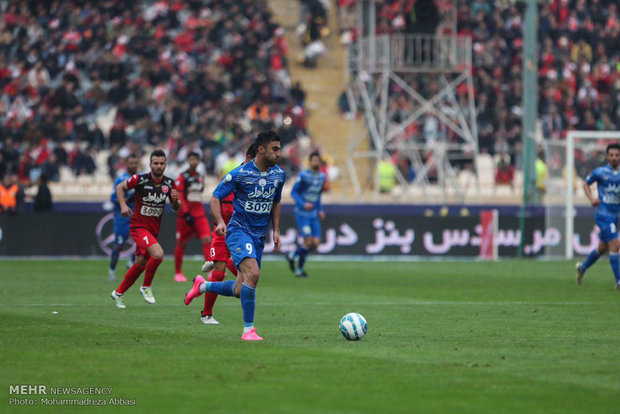 Esteghlal-Persepolis on frames