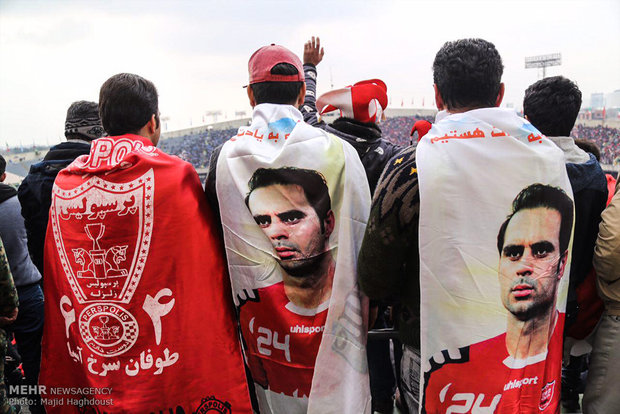 Esteghlal-Persepolis on frames