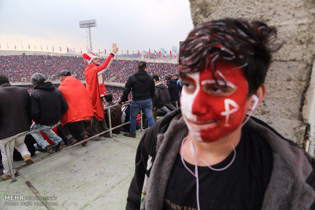 Esteghlal-Persepolis on frames