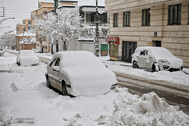 بارش شدید برف در همدان