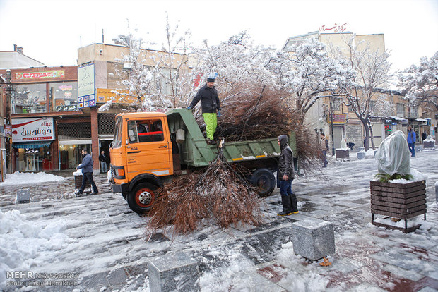 بارش شدید برف در همدان