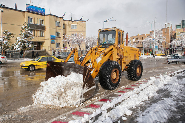 بارش شدید برف در همدان