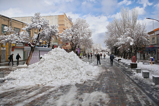 بارش شدید برف در همدان