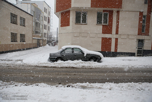 بارش شدید برف در همدان