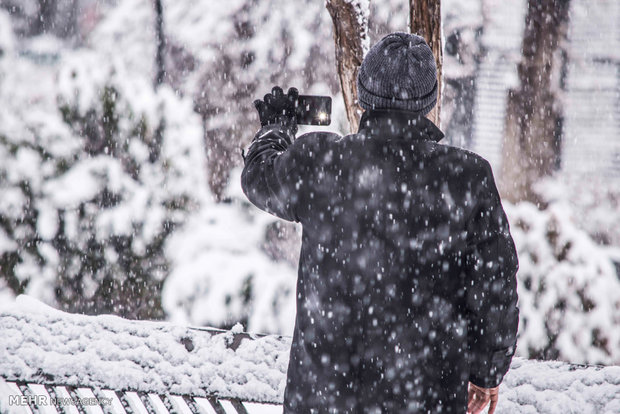 Heavy snowfall in Alborze province