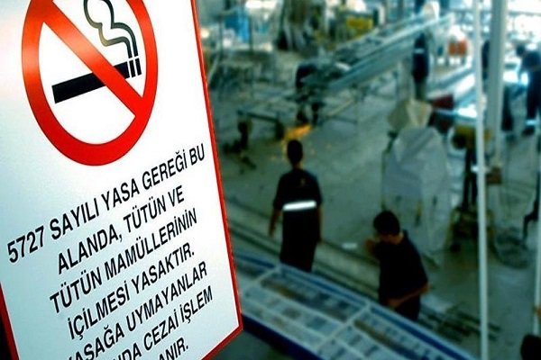 Türkiye’de “Sigaraya Hayır” afişleri toplatıldı