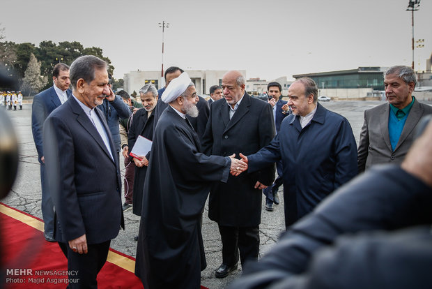 Official farewell to Pres. Rouhani leaving for Oman, Kuwait