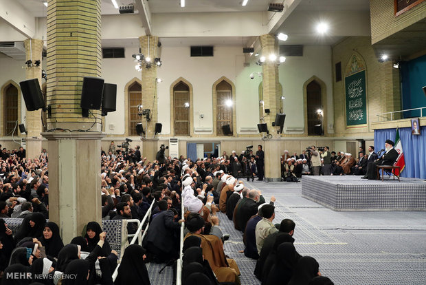 Leader receives people of East Azerbaijan province