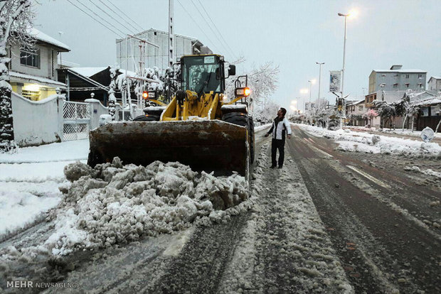 Heavy snowfall in Astara 