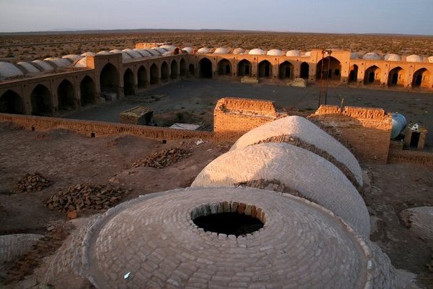 مادر کاروانسراها در بلاتکلیفی/یک اثر ملی درسایه اختلافات دو استان