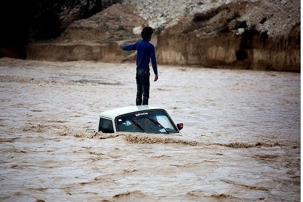سرنشینان دو خودروی گرفتار در سیل نجات یافتند - خبرگزاری مهر | اخبار ایران و  جهان | Mehr News Agency