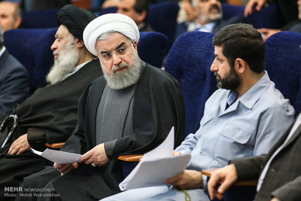 Pres. Rouhani attends workshop on dust pollution