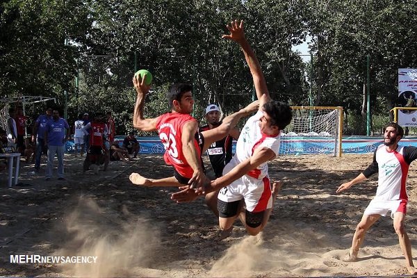 ورزشکار خارگی به تیم ملی بزرگسالان هندبال دعوت شد