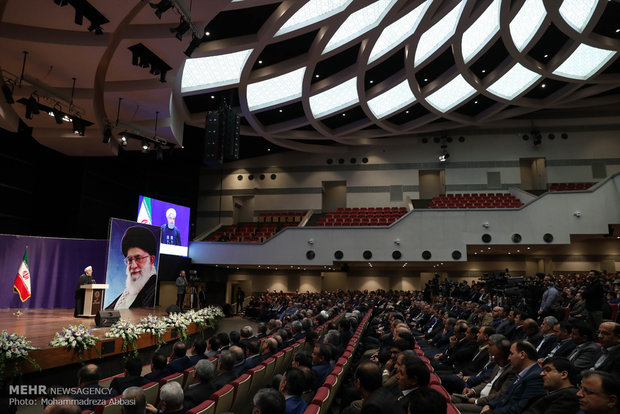 Rouhani attends congress on 2017 Presidential Elections