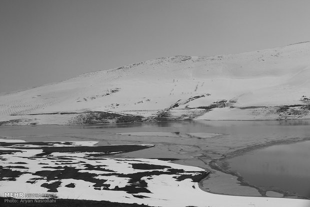 Mahabad Dam frozen in winter