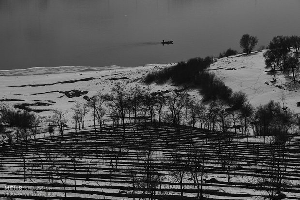 Mahabad Dam frozen in winter