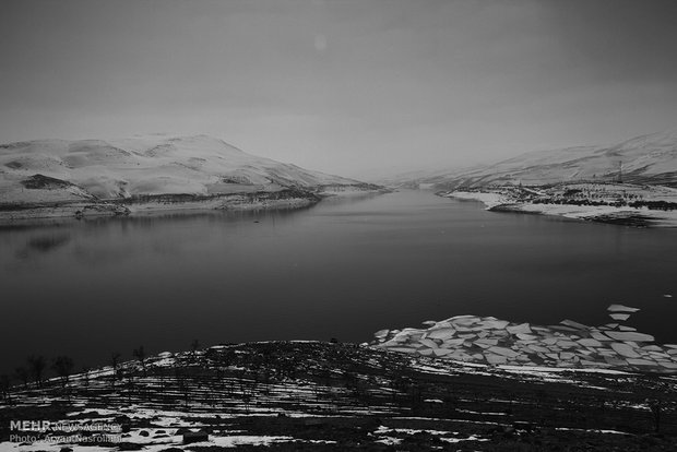 Mahabad Dam frozen in winter