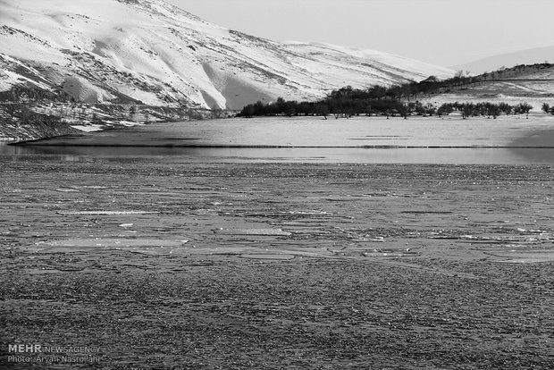 Mahabad Dam frozen in winter