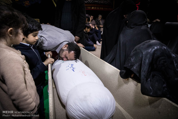 اولین دیدار خانواده شهید تازه تفحص شده در معراج شهداء