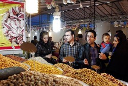 آغاز به کار فروش کالا در نمایشگاه بهاره در همدان
