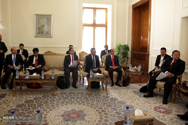 Zarif meets with Indonesia's Coordinating Minister for Economics Affairs Darmin Nasution