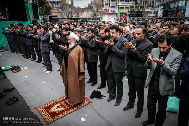 Iranians mourn martyrdom anniv, of Hazrat Fatimah