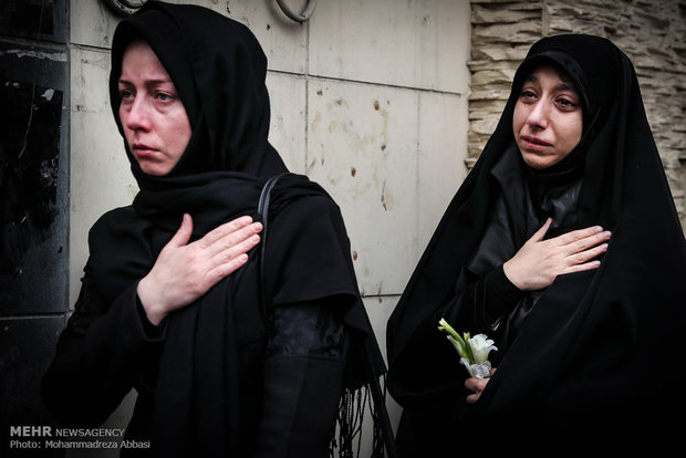 Iranians mourn martyrdom anniv, of Hazrat Fatimah