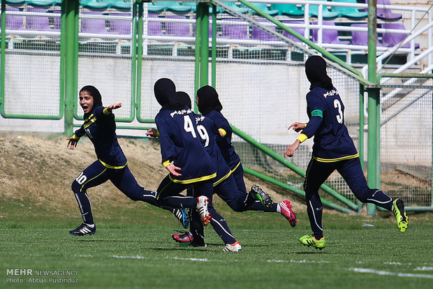 İran’da kadınlar futbolu