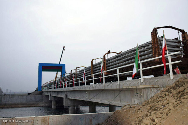 Iran kicks off track laying of Iran-Azerbaijan railroad