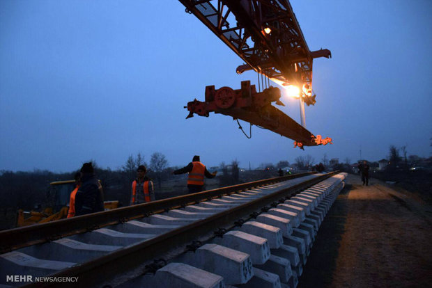 Iran kicks off track laying of Iran-Azerbaijan railroad
