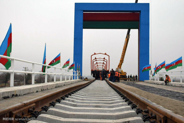 Iran kicks off track laying of Iran-Azerbaijan railroad